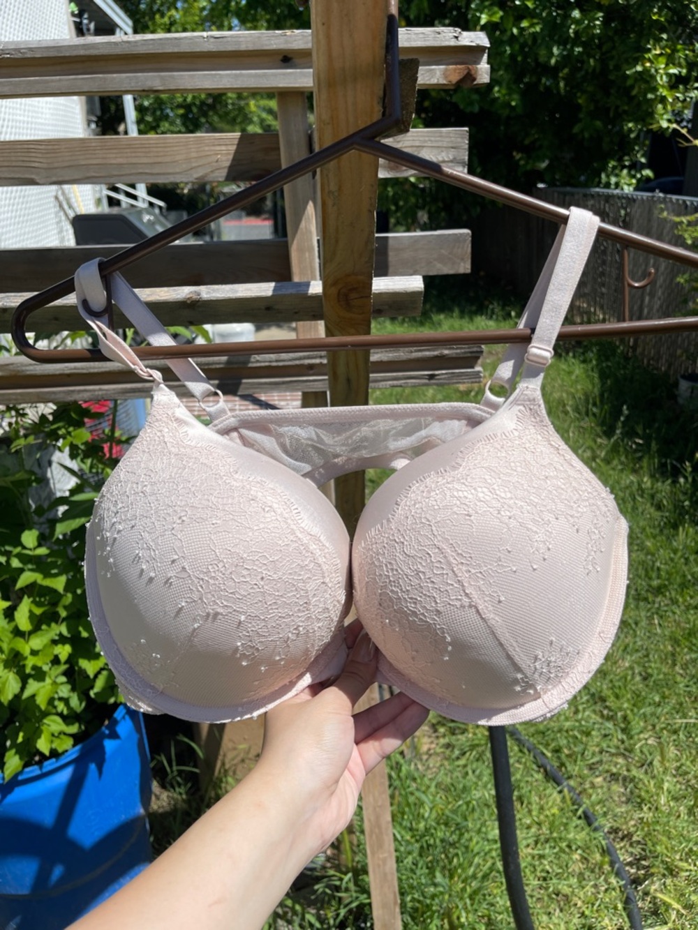 Light Pink Victoria’s Secret Bombshell Lace Bra - Women's Intimates